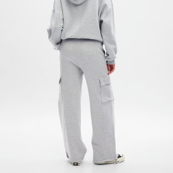 ❤️ NEW! GAP Vintage Soft Cargo Sweatpants Joggers w/Drawstring at Ankles - Picture 2 of 8